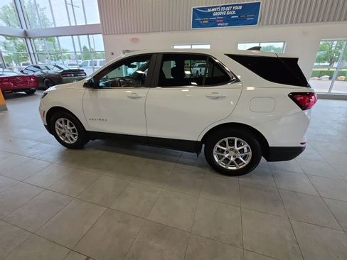 Used 2023 Chevrolet Equinox LT FWD image 14