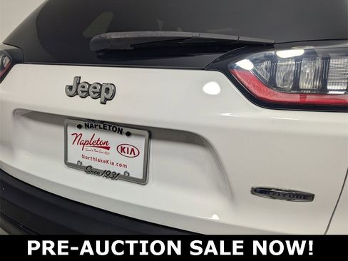 Used 2019 Jeep Cherokee Latitude Plus image 8