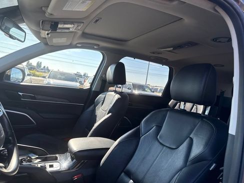Used 2021 Kia Telluride EX w/ EX Premium Package FWD image 9