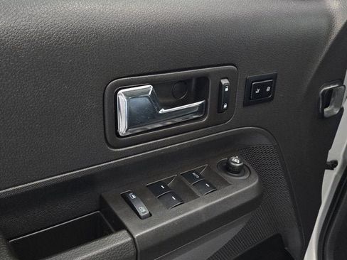 Used 2010 Ford Edge Limited FWD image 19
