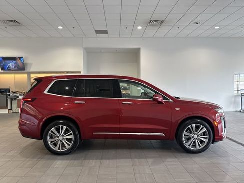 Certified 2024 Cadillac XT6 Premium Luxury w/ Technology Package AWD/4WD image 7
