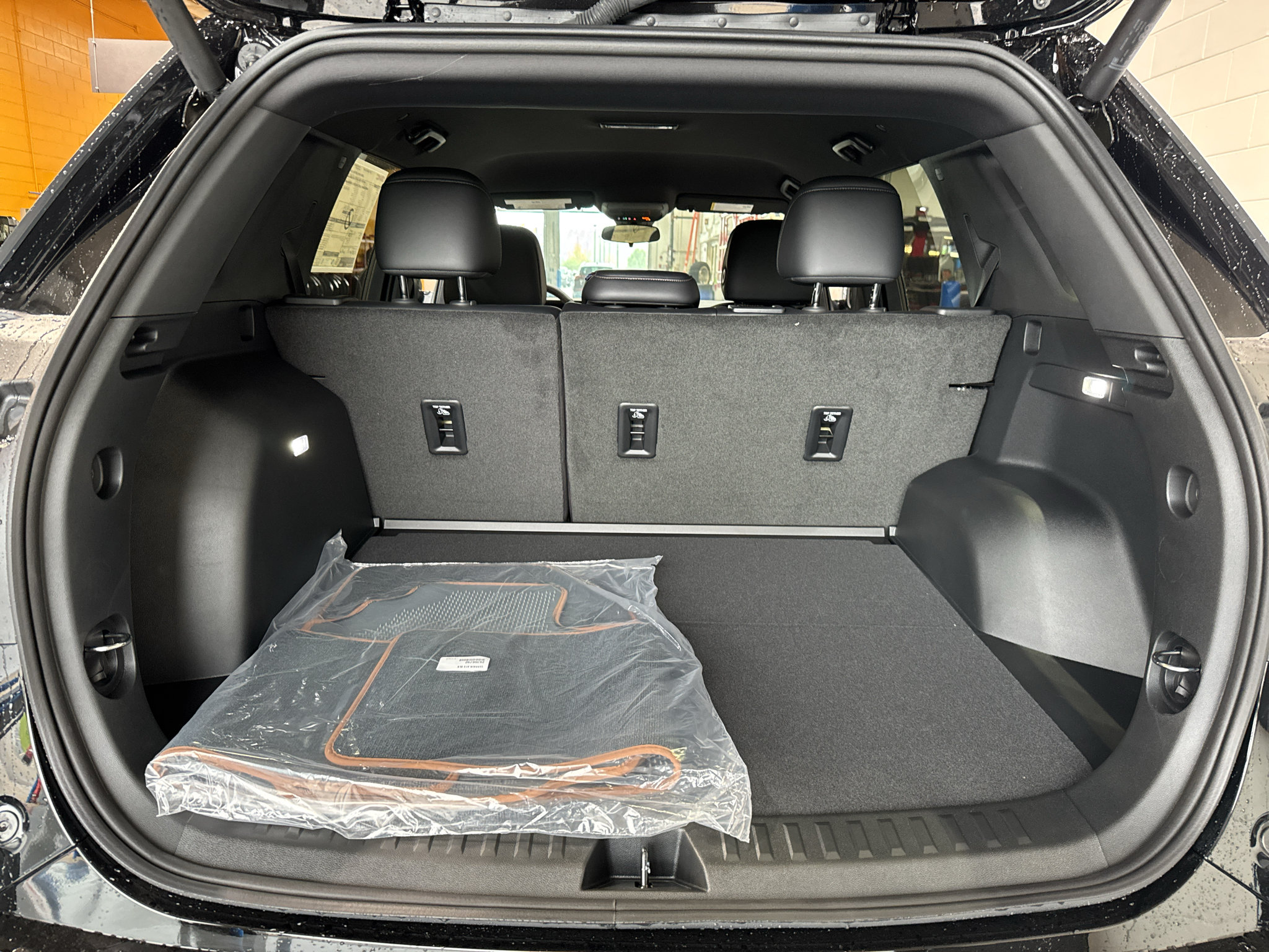 New 2027 GMC Terrain AT4 AWD/4WD image 21
