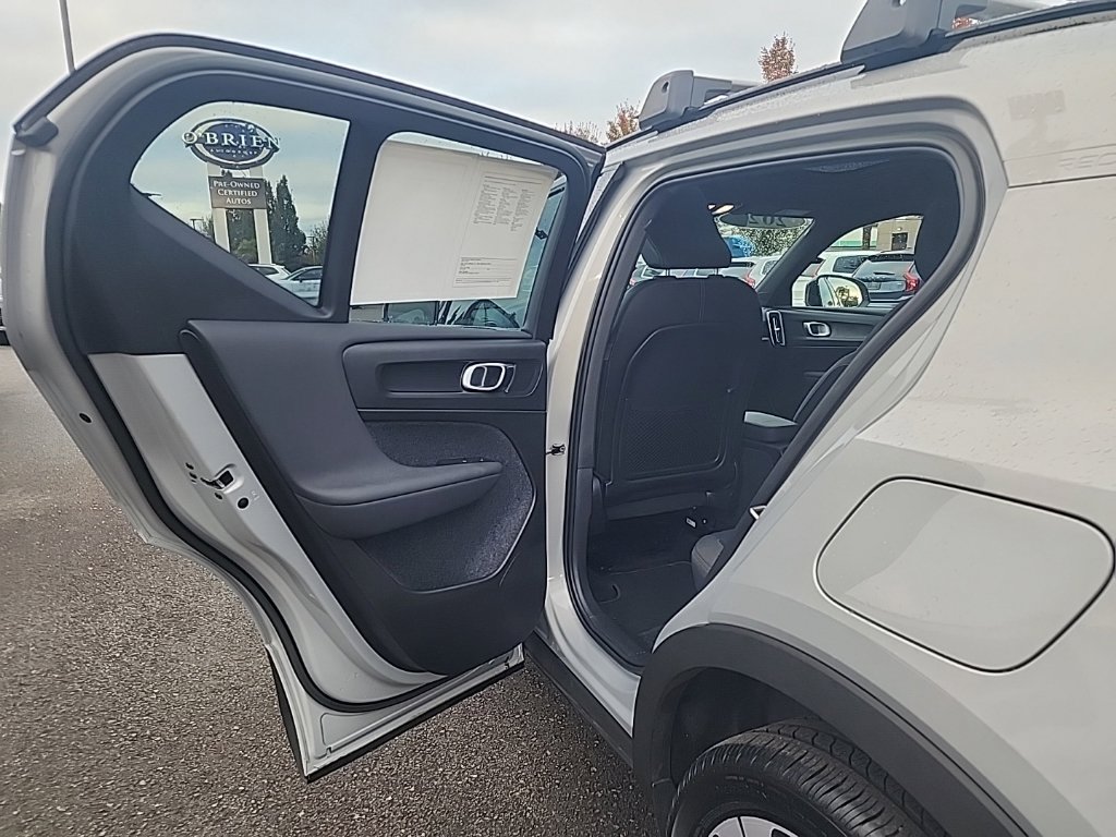 Certified 2023 Volvo XC40 Recharge Plus AWD/4WD image 15