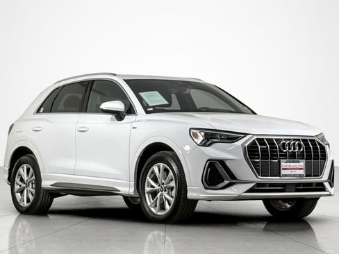 Used 2025 Audi Q3 2.0T Premium w/ Convenience Package AWD/4WD image 7