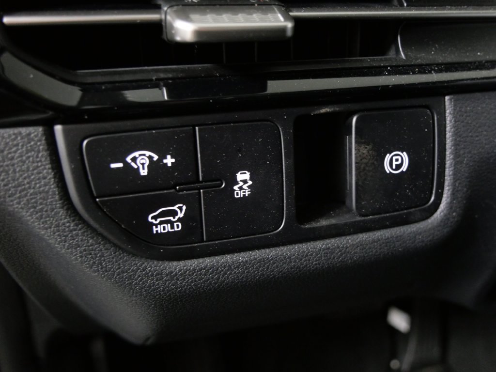 Used 2026 Kia Sportage EX FWD image 15