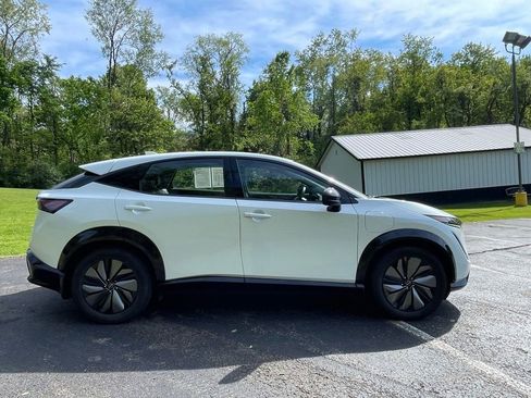 Used 2024 Nissan Ariya AWD image 2