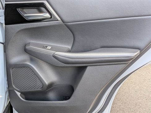 Used 2022 Mitsubishi Outlander SE image 17