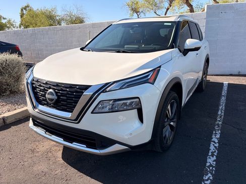 Used 2023 Nissan Rogue Platinum w/ Platinum Premium Package FWD image 2