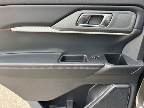 New 2026 Ford Explorer ST-Line w/ ST-Line Street Pack image 17