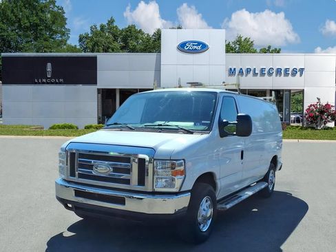 Used 2014 Ford E-250 and Econoline 250 w/ Power Group RWD image 2