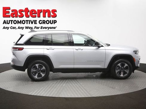 Used 2022 Jeep Grand Cherokee Limited 4xe w/ Luxury Tech Group II AWD/4WD image 47