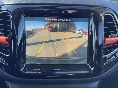 Used 2019 Jeep Compass Limited image 19