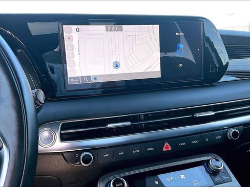 Used 2024 Hyundai Palisade Calligraphy image 9