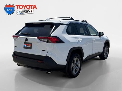 Certified 2025 Toyota RAV4 XLE w/ Convenience Package FWD image 5