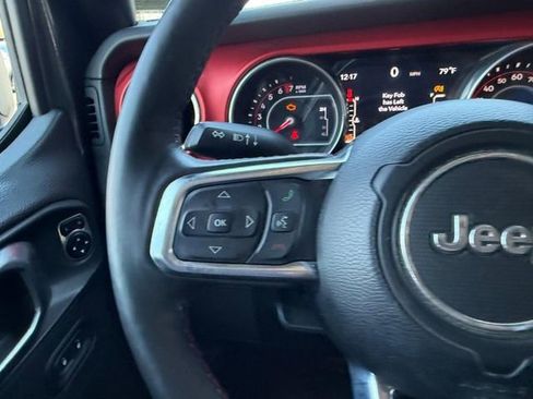 Used 2018 Jeep Wrangler Unlimited Rubicon w/ Dual Top Group AWD/4WD image 12