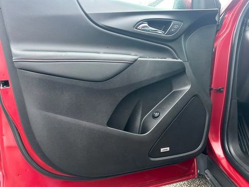 Used 2022 Chevrolet Equinox RS w/ RS Leather Package FWD image 19