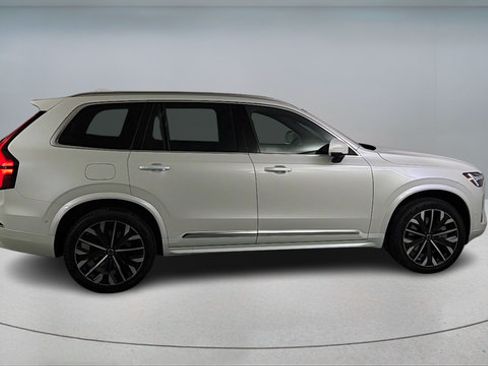 Used 2026 Volvo XC90 T8 Plus w/ Protection Package Premier AWD/4WD image 8