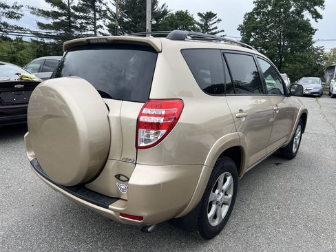 Used 2011 Toyota RAV4 Limited w/ Limited Extra Value Pkg AWD/4WD image 6