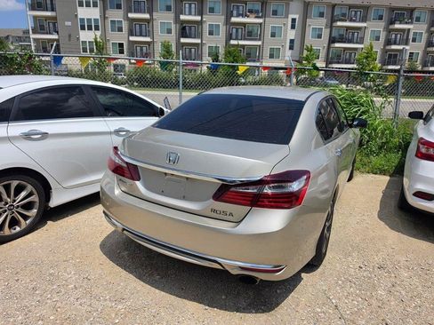 Used 2016 Honda Accord LX image 5
