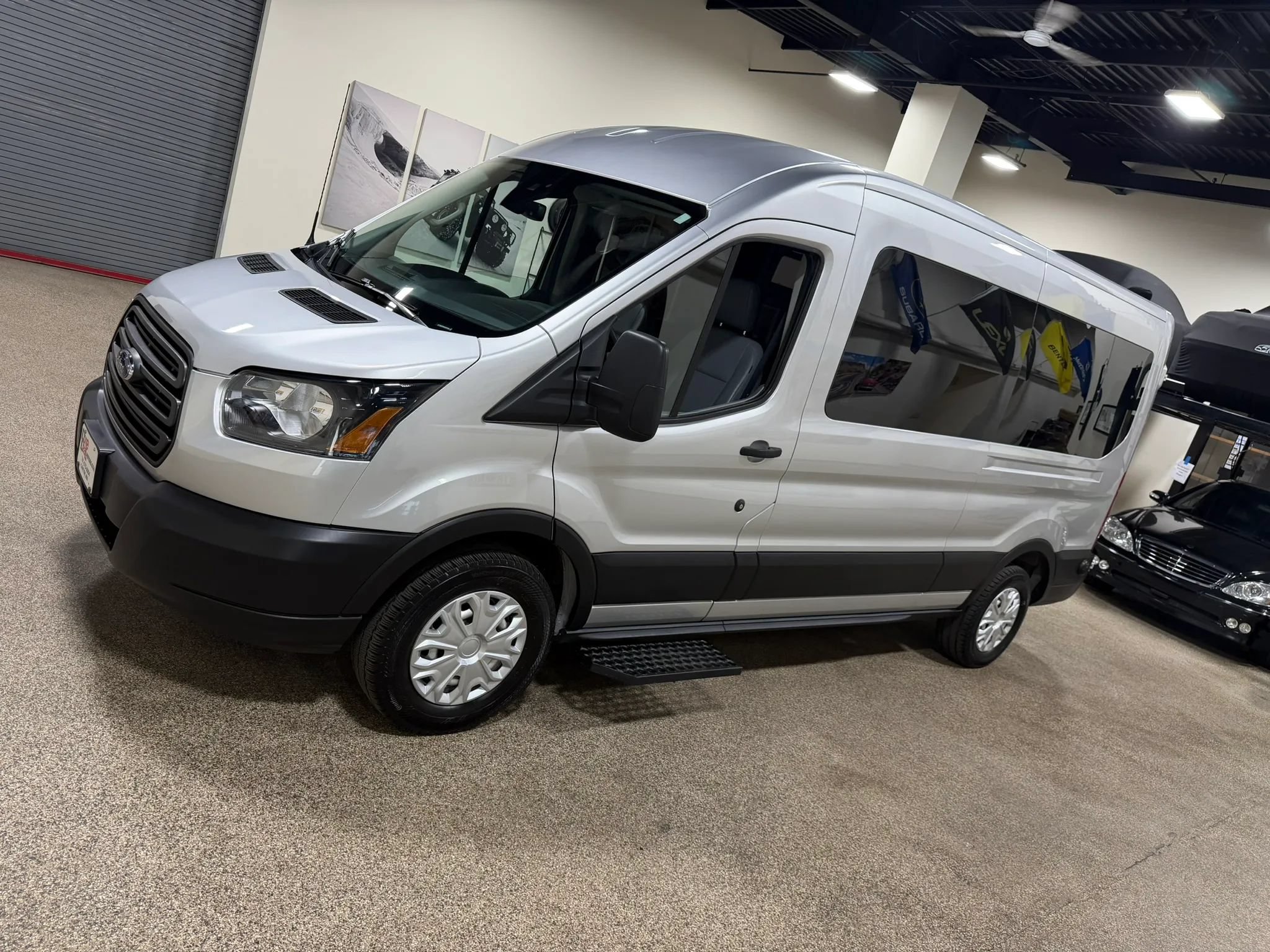 Used 2019 Ford Transit 250 148 Medium Roof RWD image 10