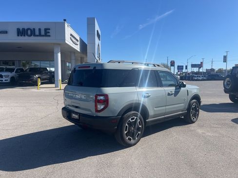 Used 2023 Ford Bronco Sport Outer Banks w/ Tech Package image 3