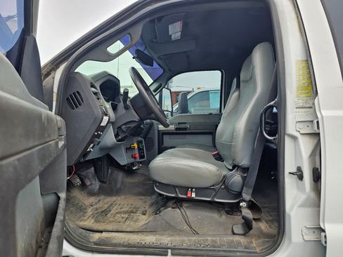 Used 2021 Ford F750 2WD Crew Cab Super Duty image 6