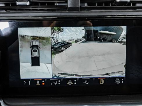Used 2024 GMC Sierra 2500 Denali Ultimate w/ Max Trailering Package AWD/4WD image 23