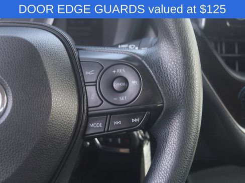Used 2020 Toyota Corolla LE FWD image 5