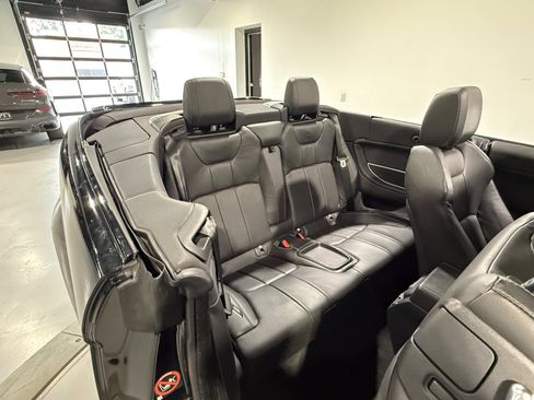 Used 2019 Land Rover Range Rover Evoque SE Dynamic AWD/4WD image 36