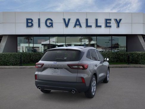 New 2025 Ford Escape ST-Line w/ Cold Weather Package image 8