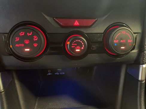 Used 2019 Subaru Forester 2.5I AWD w/ Alloy Wheel Package image 6