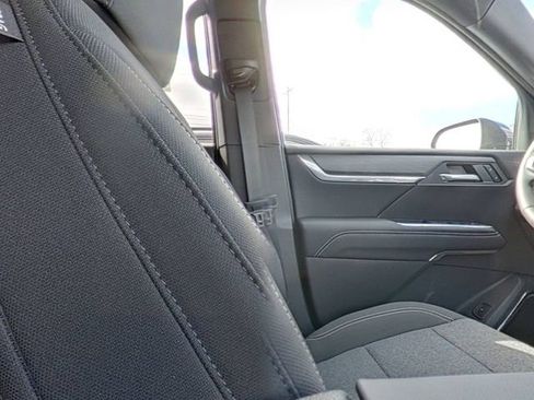 New 2026 GMC Acadia Elevation FWD image 29