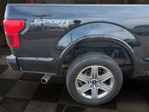 Used 2018 Ford F150 Lariat w/ Equipment Group 502A Luxury image 8