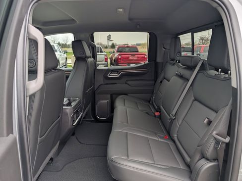 New 2026 GMC Sierra 1500 Denali w/ LPO, Black Badging Package AWD/4WD image 7