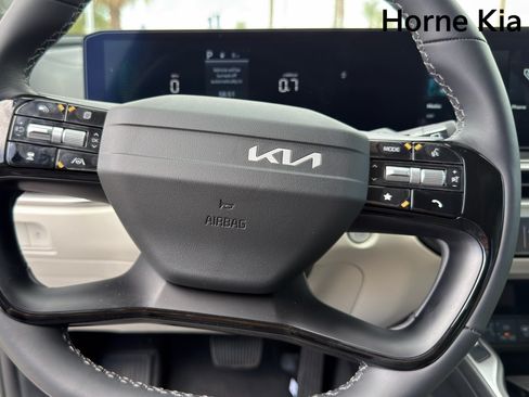 New 2026 Kia Sorento S w/ S Panoramic Sunroof Package FWD image 12