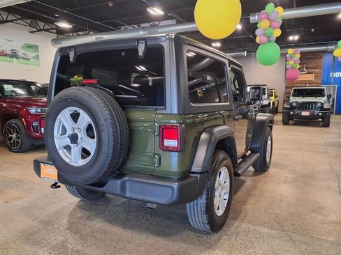 Used 2022 Jeep Wrangler Sport AWD/4WD image 9