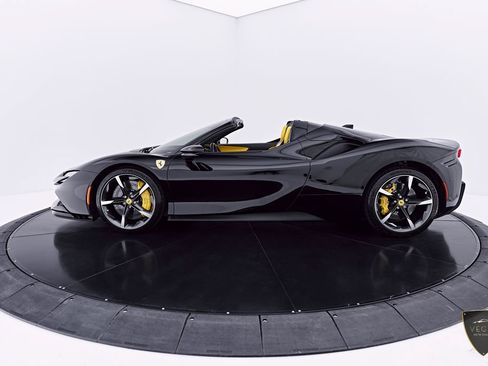 Used 2024 Ferrari SF90 Spider AWD/4WD image 21