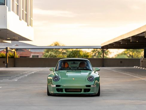 Used 1995 Porsche 911 Coupe image 3