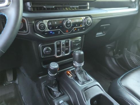 Used 2024 Jeep Wrangler High Altitude AWD/4WD image 21