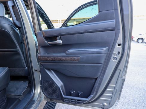Certified 2025 Toyota Tacoma Limited AWD/4WD image 32