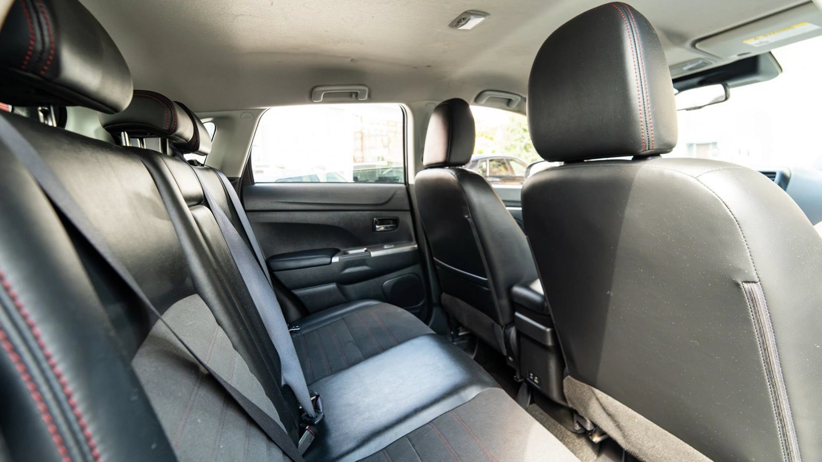 Used 2023 Mitsubishi Outlander Sport SE AWD/4WD image 16