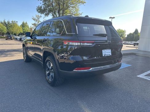 Used 2022 Jeep Grand Cherokee Limited 4xe w/ Luxury Tech Group II AWD/4WD image 2