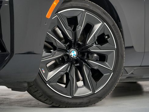 Used 2024 BMW i7 eDrive50 w/ M Sport Package image 69