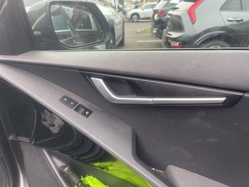 Used 2023 Kia Niro EX image 7