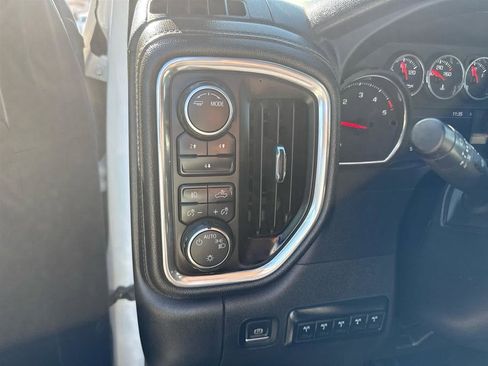 Used 2022 Chevrolet Silverado 2500 LT w/ Convenience Package image 19