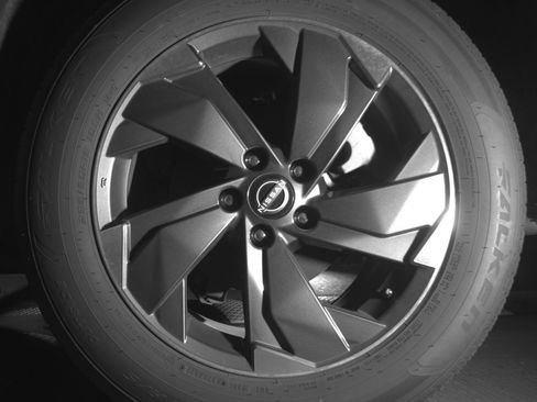 Used 2025 Nissan Rogue SV image 14