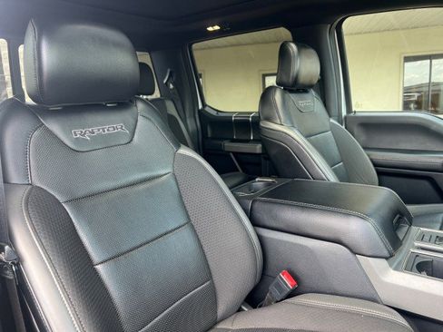 Used 2019 Ford F150 Raptor w/ Equipment Group 802A Luxury image 29