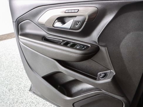 Used 2022 GMC Terrain SLT w/ Tech Package image 21