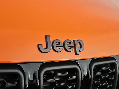 New 2026 Jeep Compass Latitude image 12