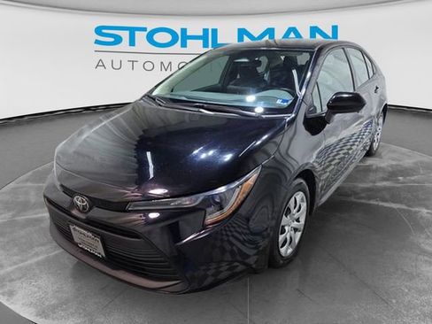 Used 2024 Toyota Corolla LE FWD image 3